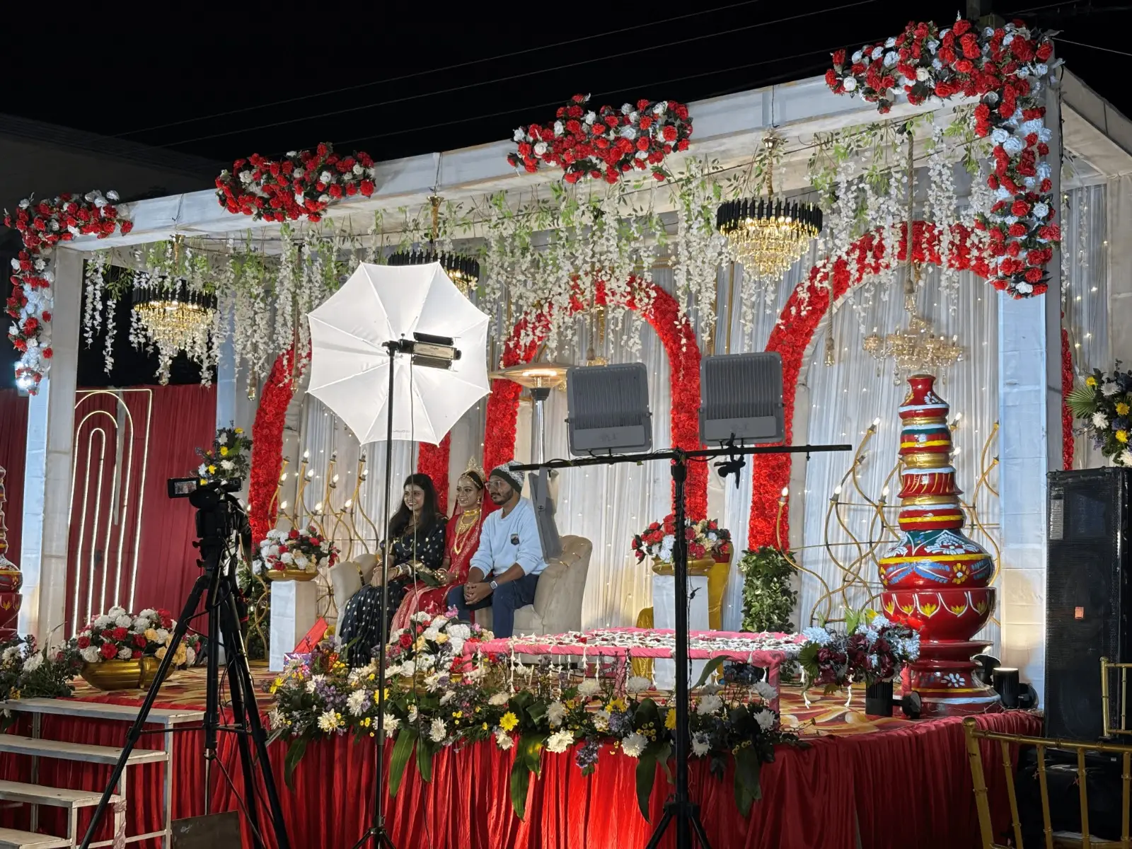 Classic Bengali Altar Stage Decor - The Grand Reception